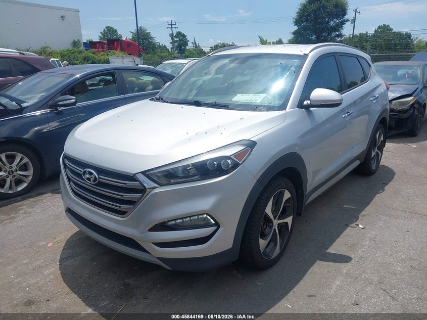 2018 HYUNDAI TUCSON auction photo 2