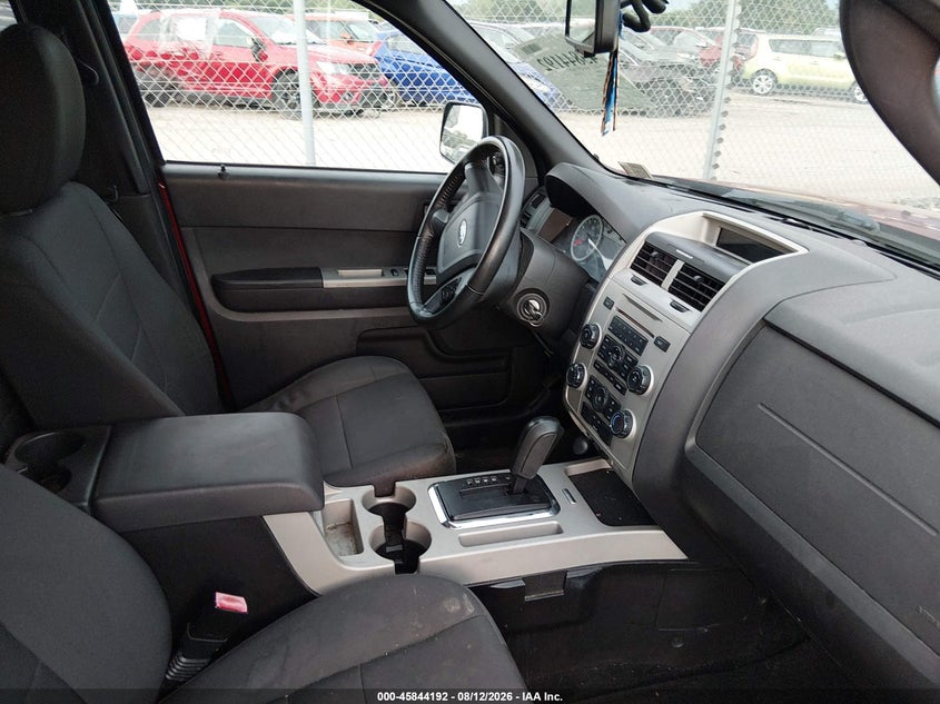 2011 FORD ESCAPE auction photo 5