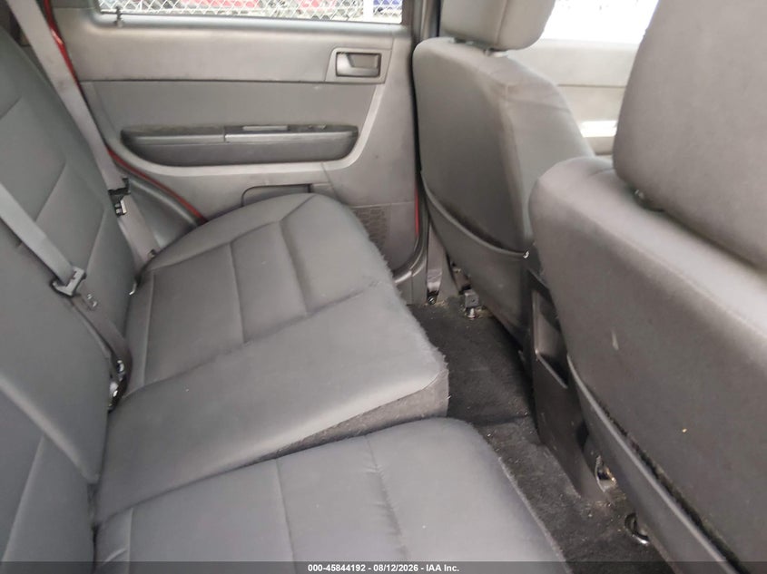 2011 FORD ESCAPE auction photo 8