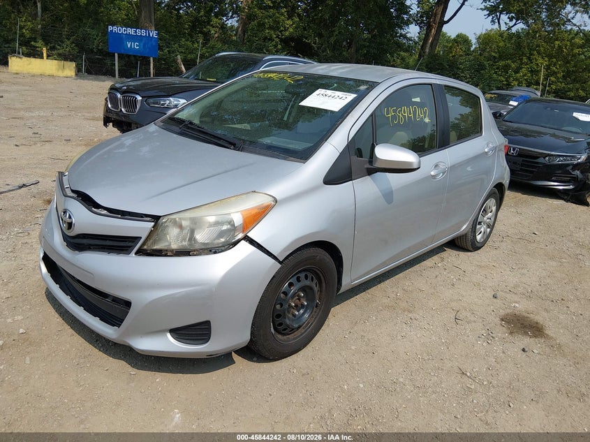 Vin: jtdktud38dd555496, lot: 46343150, toyota yaris le 20132