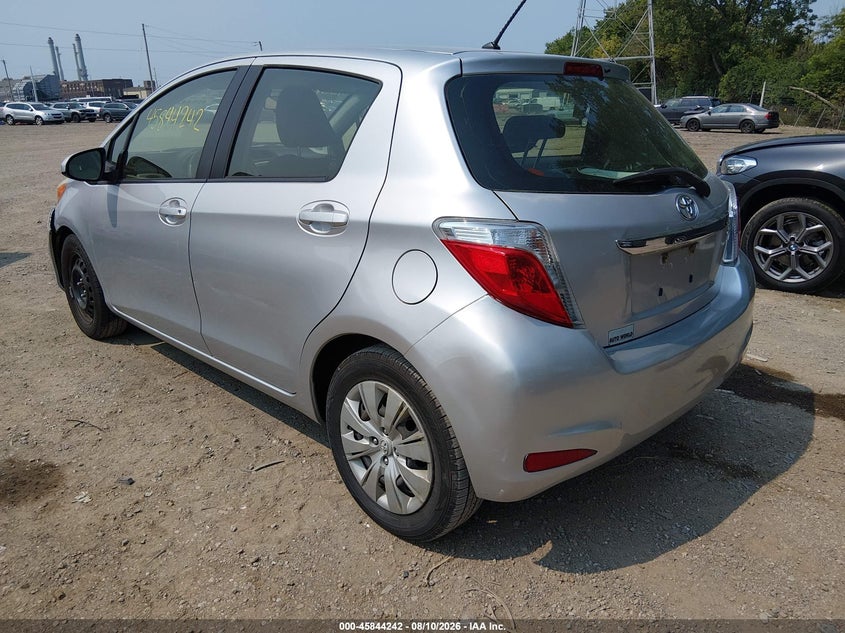 Vin: jtdktud38dd555496, lot: 46343150, toyota yaris le 20133