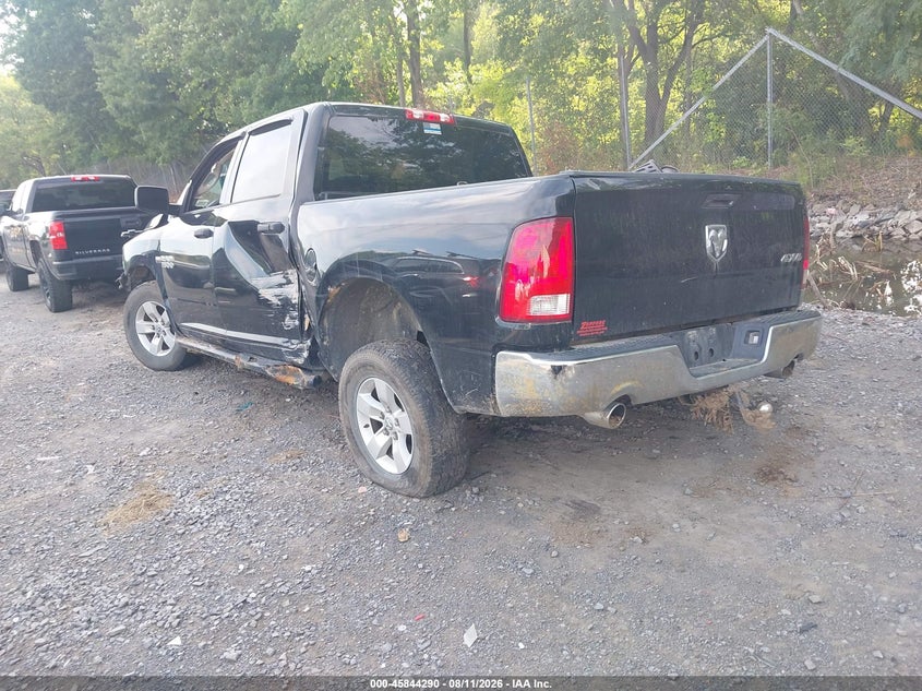 2017 RAM 1500 auction photo 3