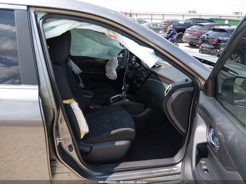 2015 NISSAN ROGUE auction photo 5