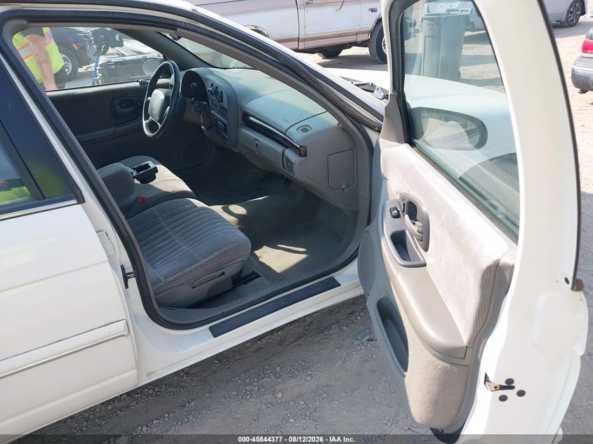 2001 CHEVROLET LUMINA auction photo 5