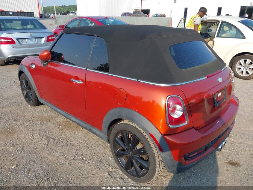 2014 MINI CONVERTIBLE auction photo 3
