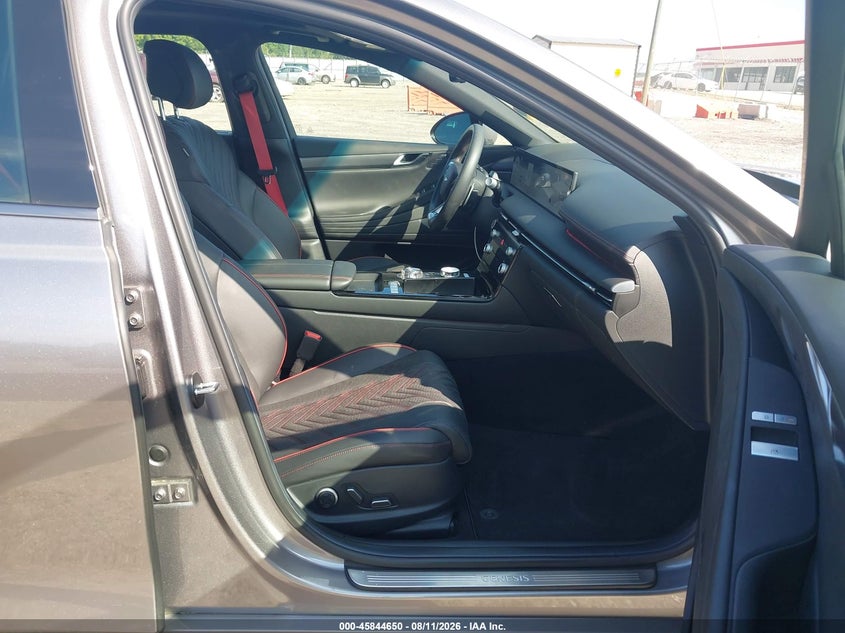 2025 GENESIS G80 auction photo 5