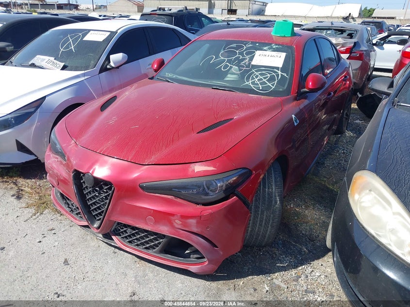 Vin: zarfaeav0h7553013, lot: 46343562, alfa romeo giulia quadrifoglio quadrifoglio 20172