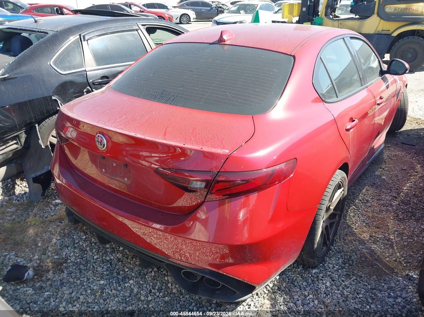 Vin: zarfaeav0h7553013, lot: 46343562, alfa romeo giulia quadrifoglio quadrifoglio 20174