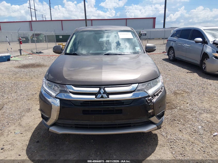 MITSUBISHI OUTLANDER 2018 VIN JA4AD3A31JZ013981