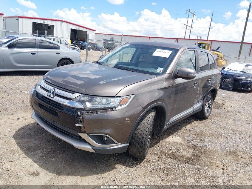 2018 Mitsubishi Outlander, Лівий бік, IAAI, VIN JA4AD3A31JZ013981 — фото 2