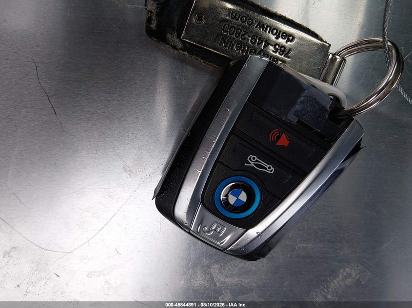 Фото 11 - BMW I8