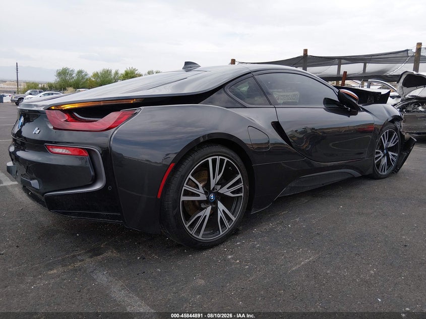 2016 BMW I8 — zdjęcie 4
