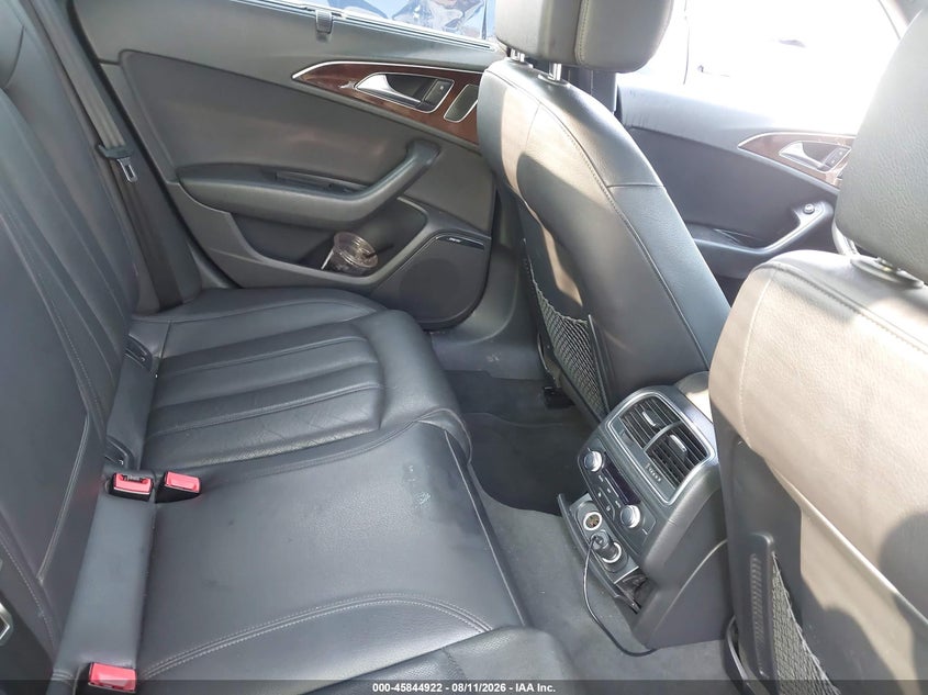 Фото 8 - AUDI A6
