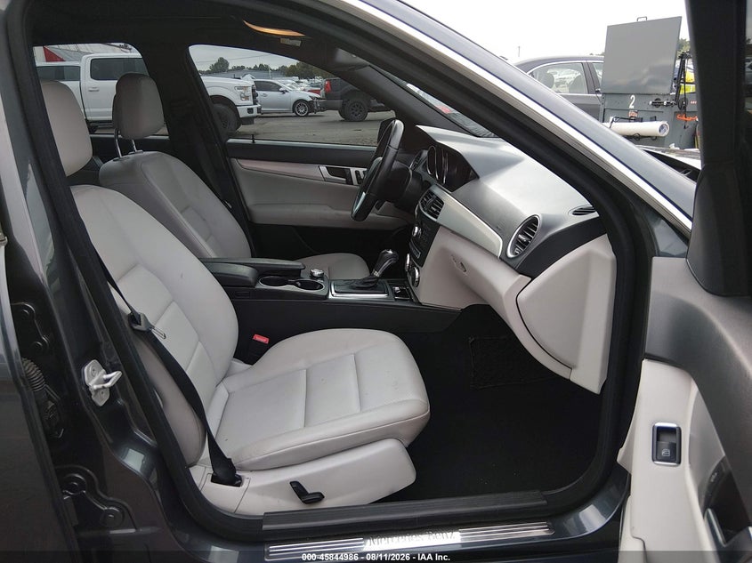 2014 MERCEDES-BENZ C 300 auction photo 5