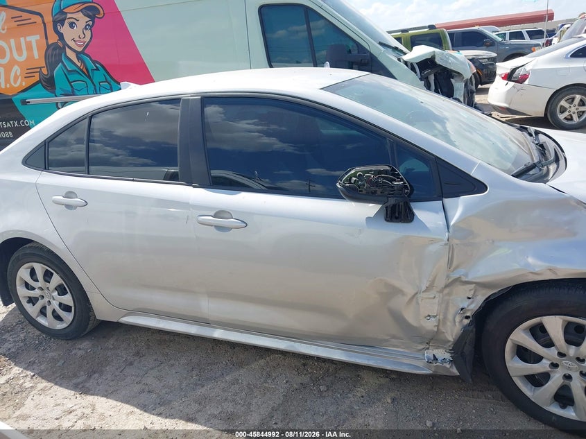 TOYOTA COROLLA - zdjęcie 13