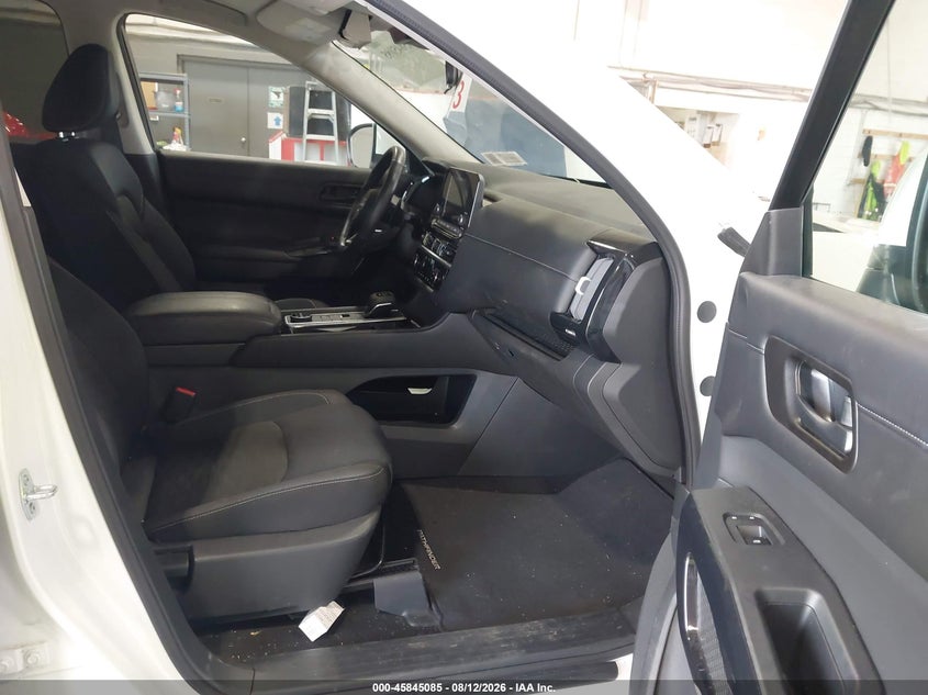 2024 NISSAN PATHFINDER auction photo 5