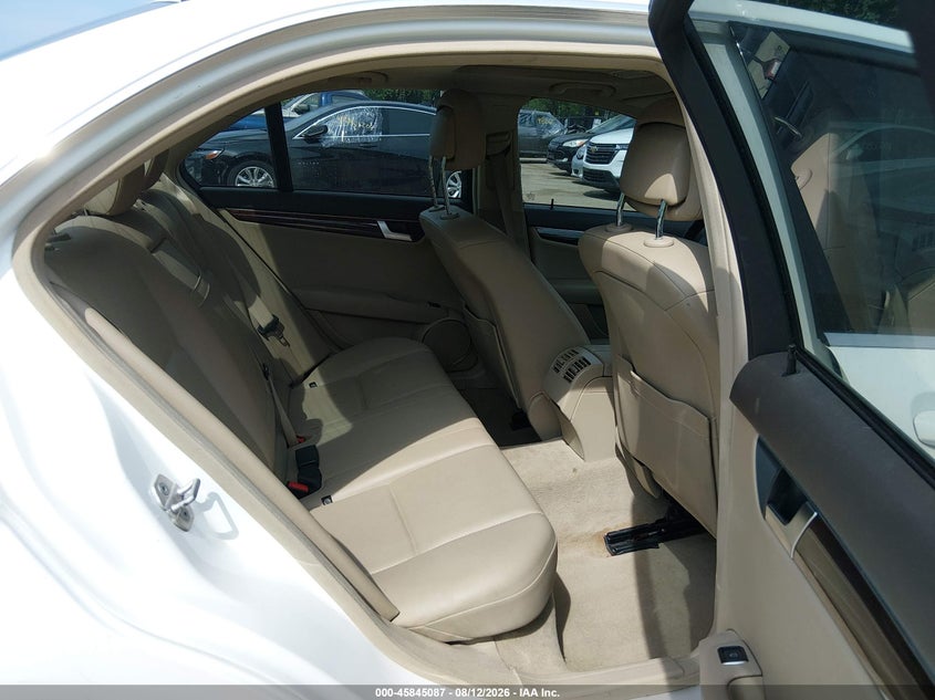 2014 MERCEDES-BENZ C 300 auction photo 8