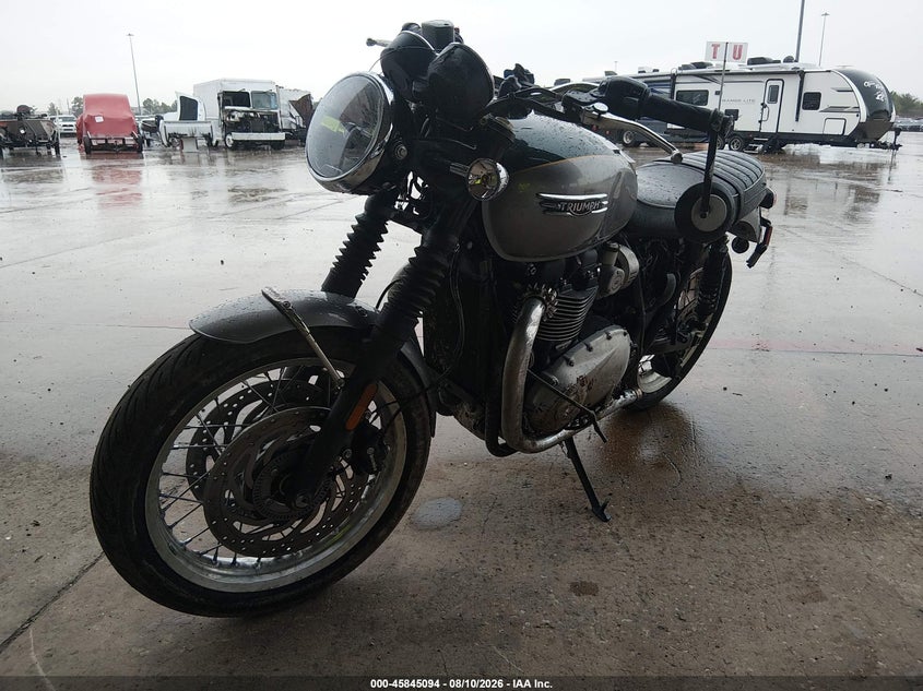 TRIUMPH BONNEVILLE 2022