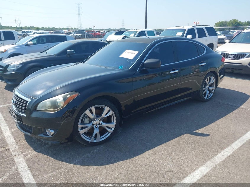 2011 INFINITI M56 auction photo 2