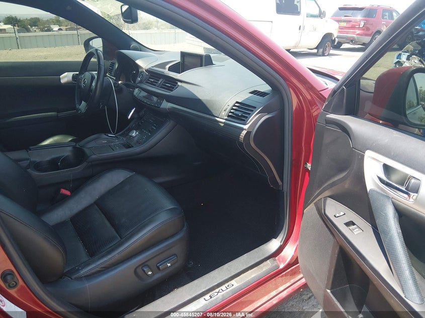 2013 LEXUS CT 200H auction photo 5