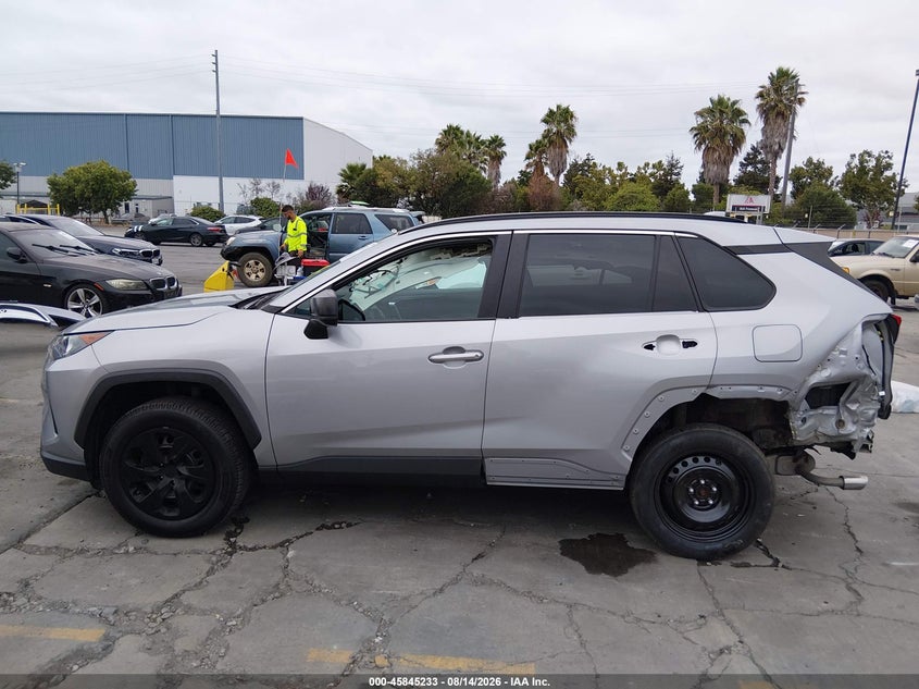 TOYOTA RAV4 - zdjęcie 15