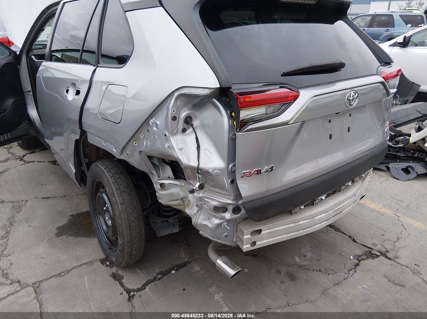 TOYOTA RAV4 - zdjęcie 18