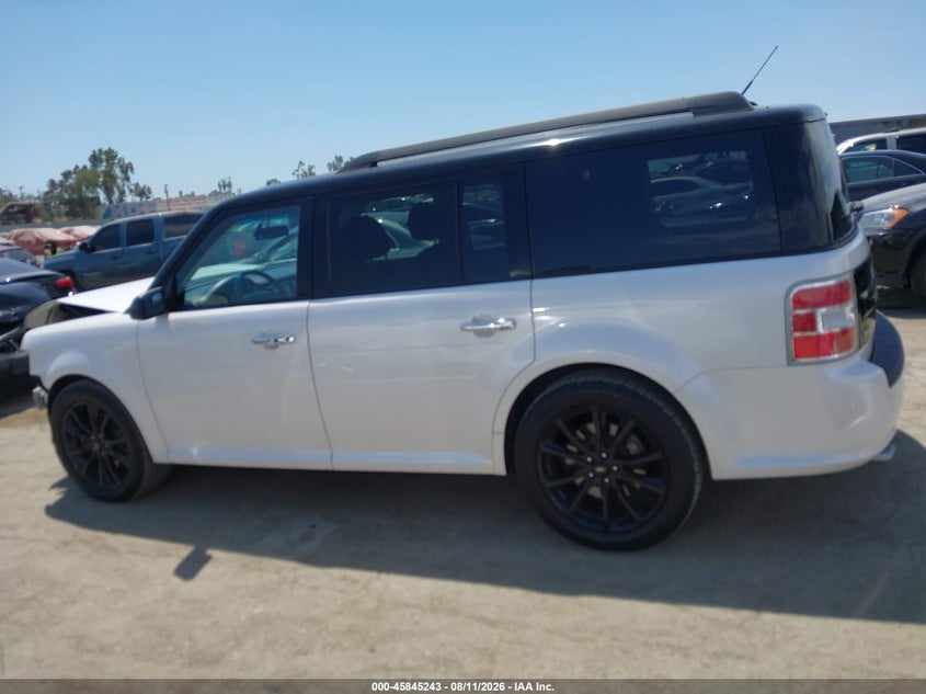 Фото 15 - FORD FLEX