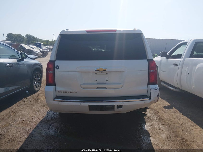 CHEVROLET SUBURBAN - zdjęcie 17