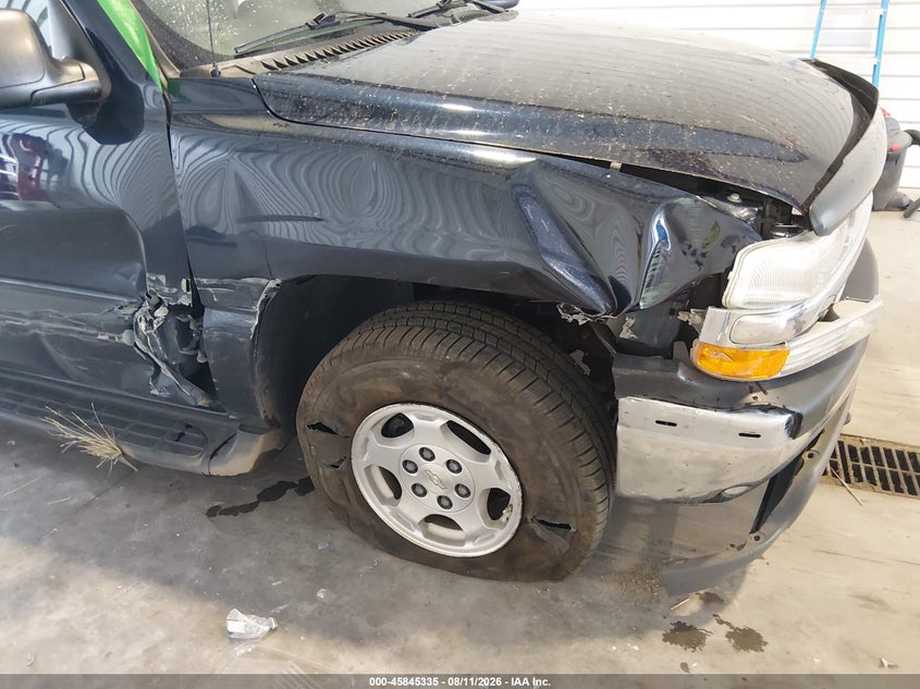 2004 CHEVROLET SUBURBAN 1500 auction photo 6