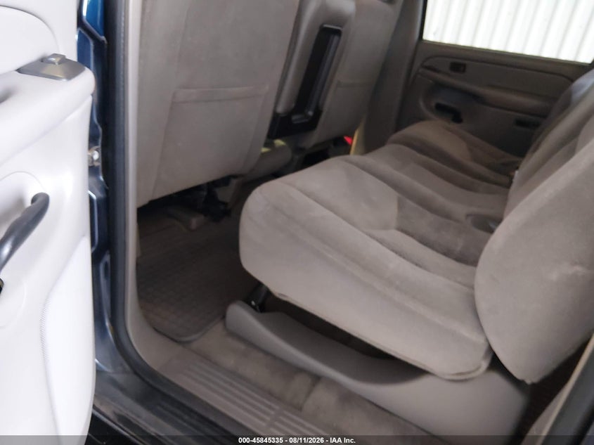 2004 CHEVROLET SUBURBAN 1500 auction photo 8