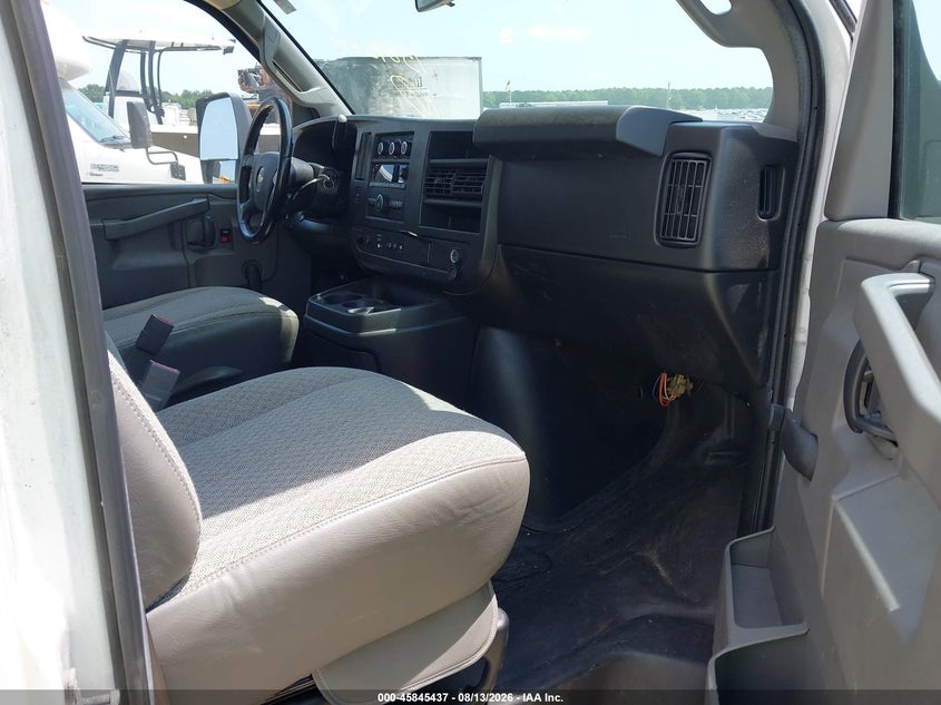 2020 CHEVROLET EXPRESS CUTAWAY auction photo 7