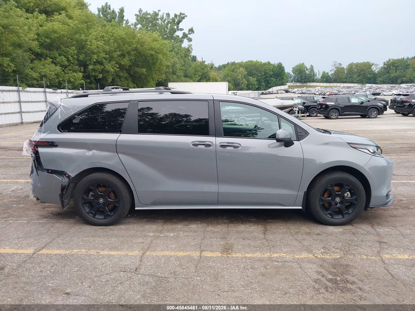 TOYOTA SIENNA - zdjęcie 13