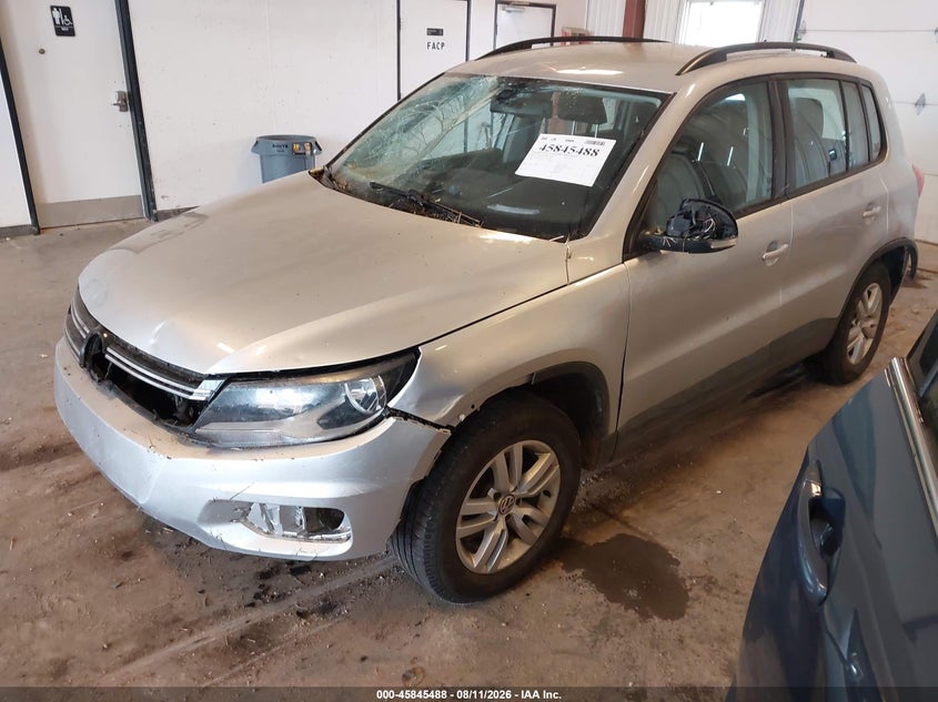 2016 VOLKSWAGEN TIGUAN auction photo 2