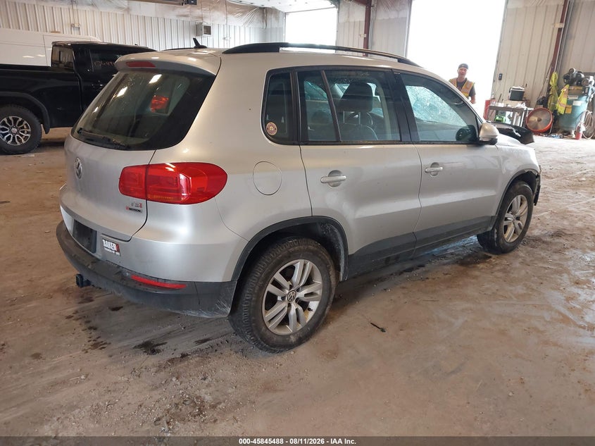 2016 VOLKSWAGEN TIGUAN auction photo 4