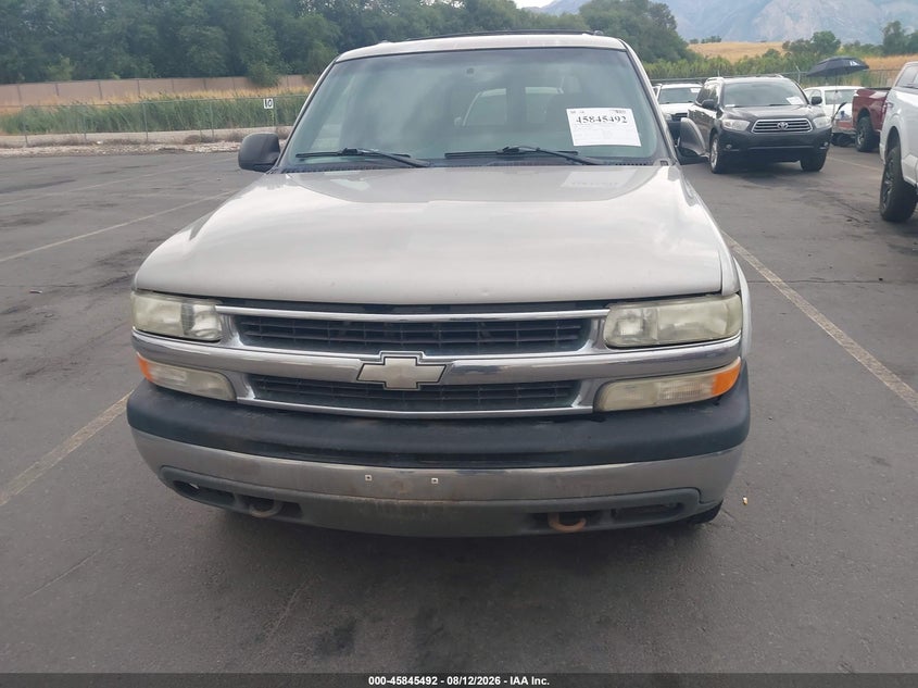 2001 CHEVROLET SUBURBAN 1500 auction photo 6