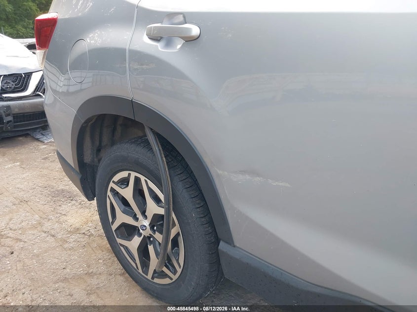SUBARU FORESTER 2021 VIN JF2SKAJC0MH588797