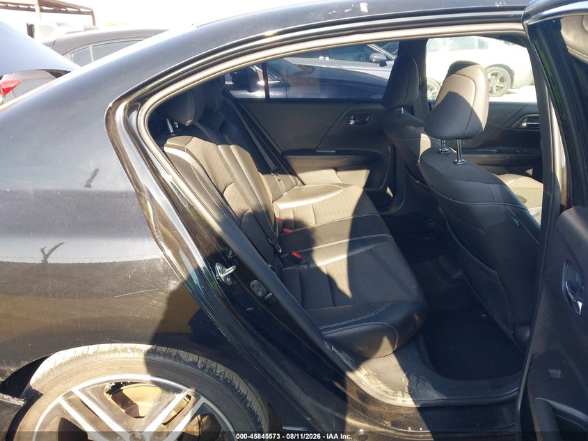 2017 HONDA ACCORD auction photo 8