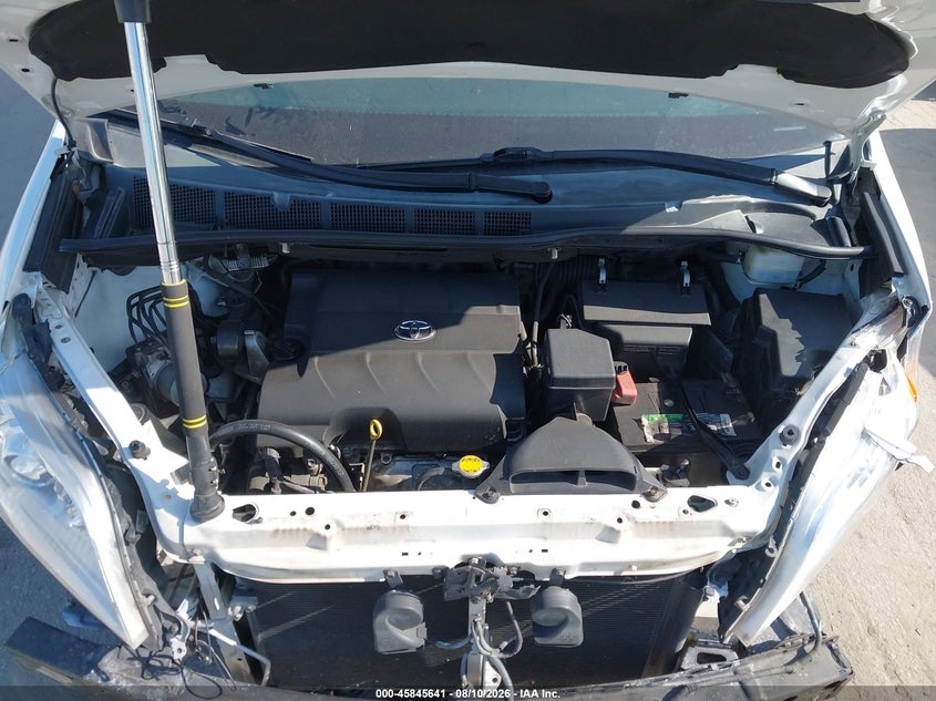 2015 TOYOTA SIENNA VAN 3.5L V-6 DOHC, VVT, 266HP
