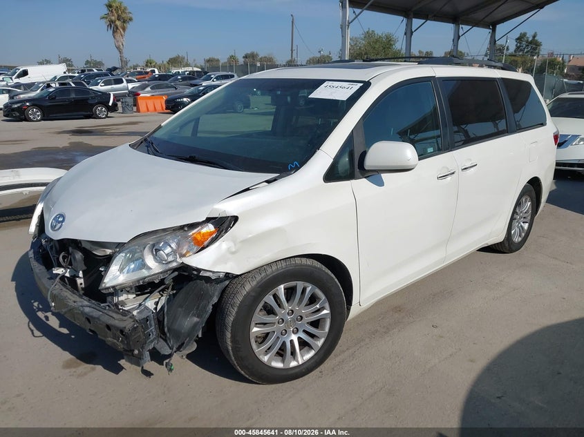 2015 TOYOTA SIENNA VAN 3.5L V-6 DOHC, VVT, 266HP