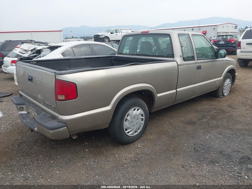 2000 CHEVROLET S-10 auction photo 4