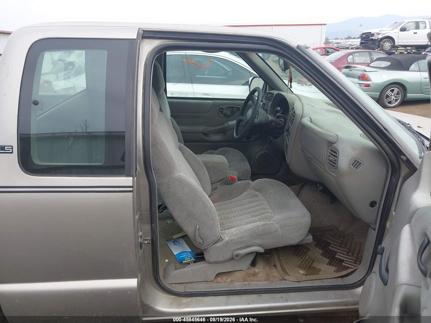 2000 CHEVROLET S-10 auction photo 5