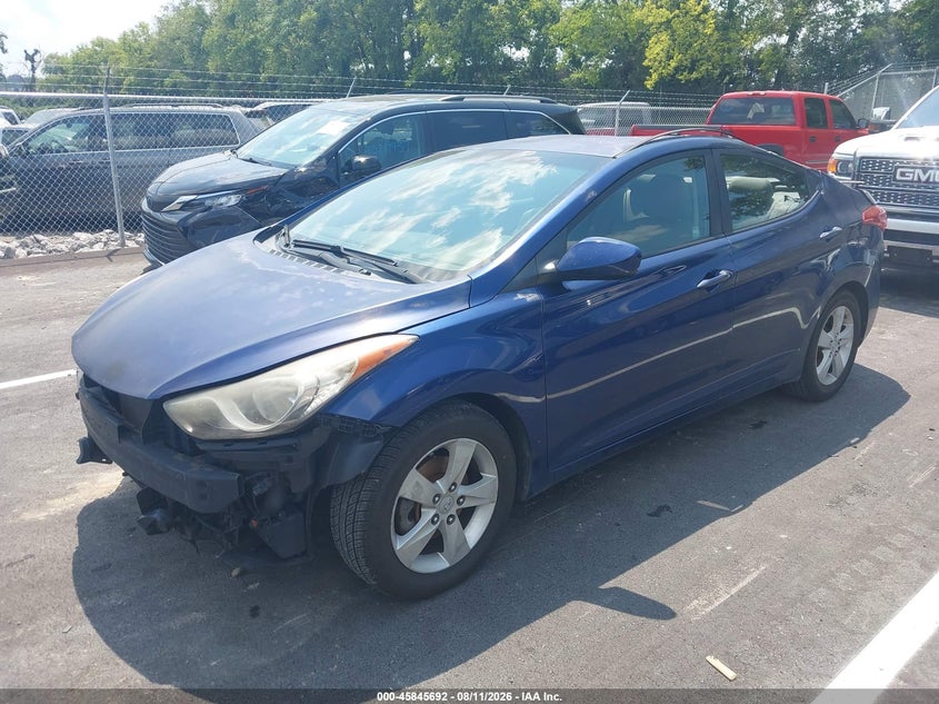 2013 HYUNDAI ELANTRA auction photo 2