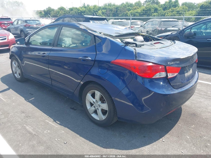 2013 HYUNDAI ELANTRA auction photo 3