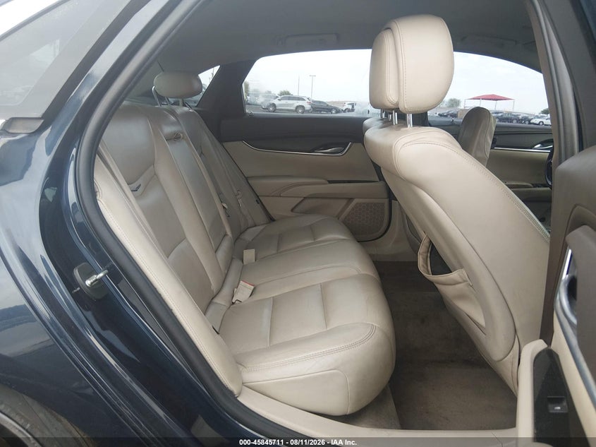 2013 CADILLAC XTS auction photo 8