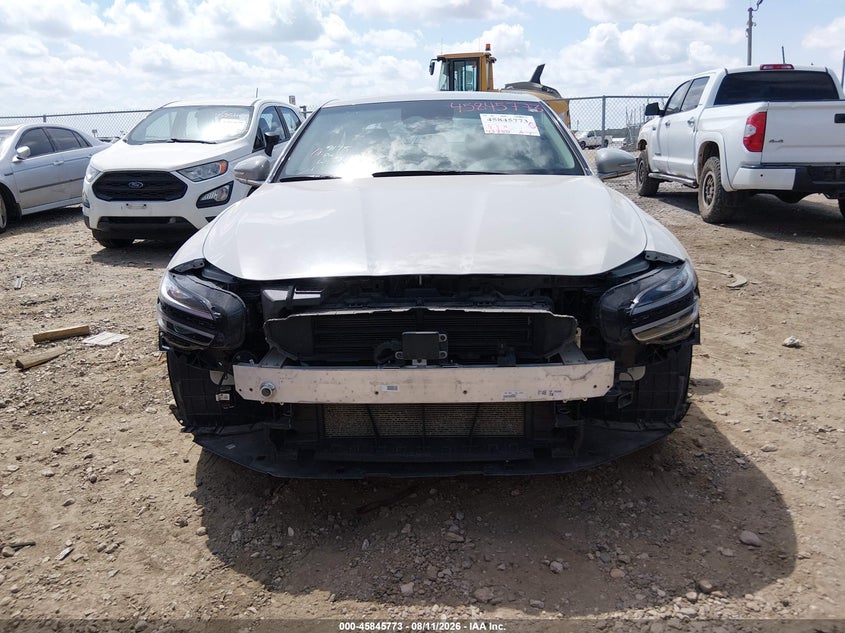 2025 GENESIS G70 2.5T AWD · Фото 13