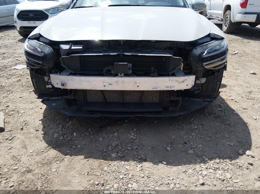 2025 GENESIS G70 2.5T AWD · Фото 6