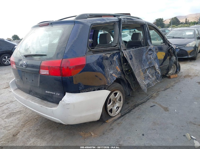 2005 TOYOTA SIENNA auction photo 4