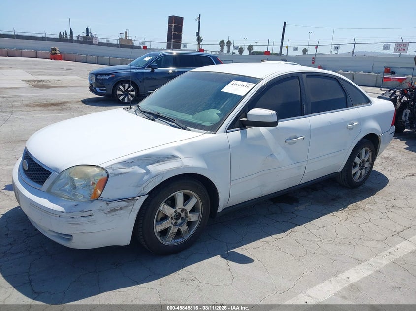2005 FORD FIVE HUNDRED auction photo 2