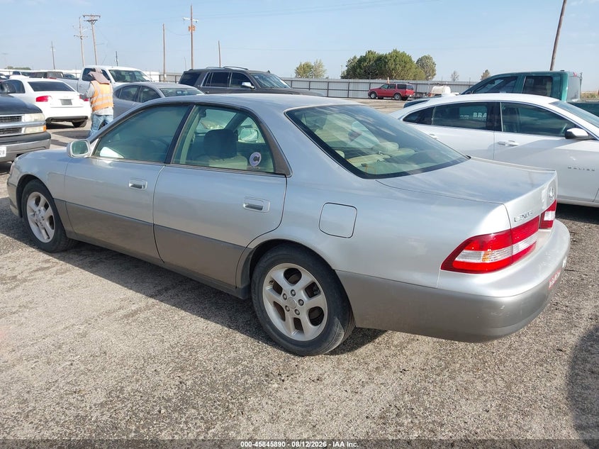 2001 LEXUS ES 300 auction photo 3