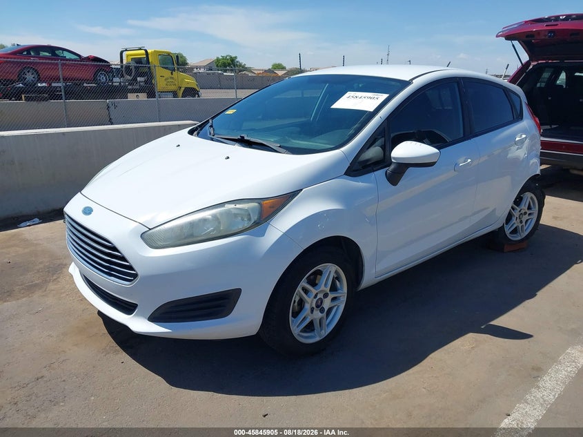 2017 Ford Fiesta, Левый зад, IAAI, VIN 3FADP4EJ1HM104257 — фото 2